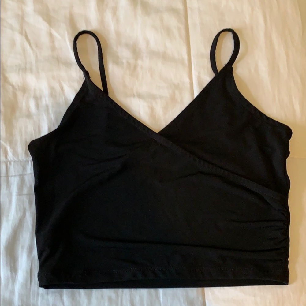 Black tank cropped top
